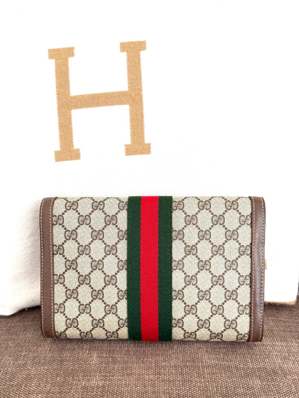 Authentic Gucci supreme monogram canvas clutch bag brown leather - Picture 7 of 16